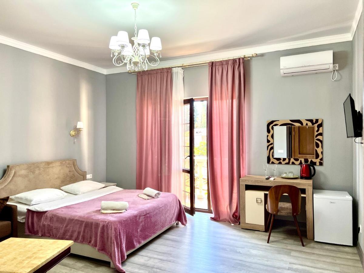 Hotel In Sukhum Sukhumi Bagian luar foto