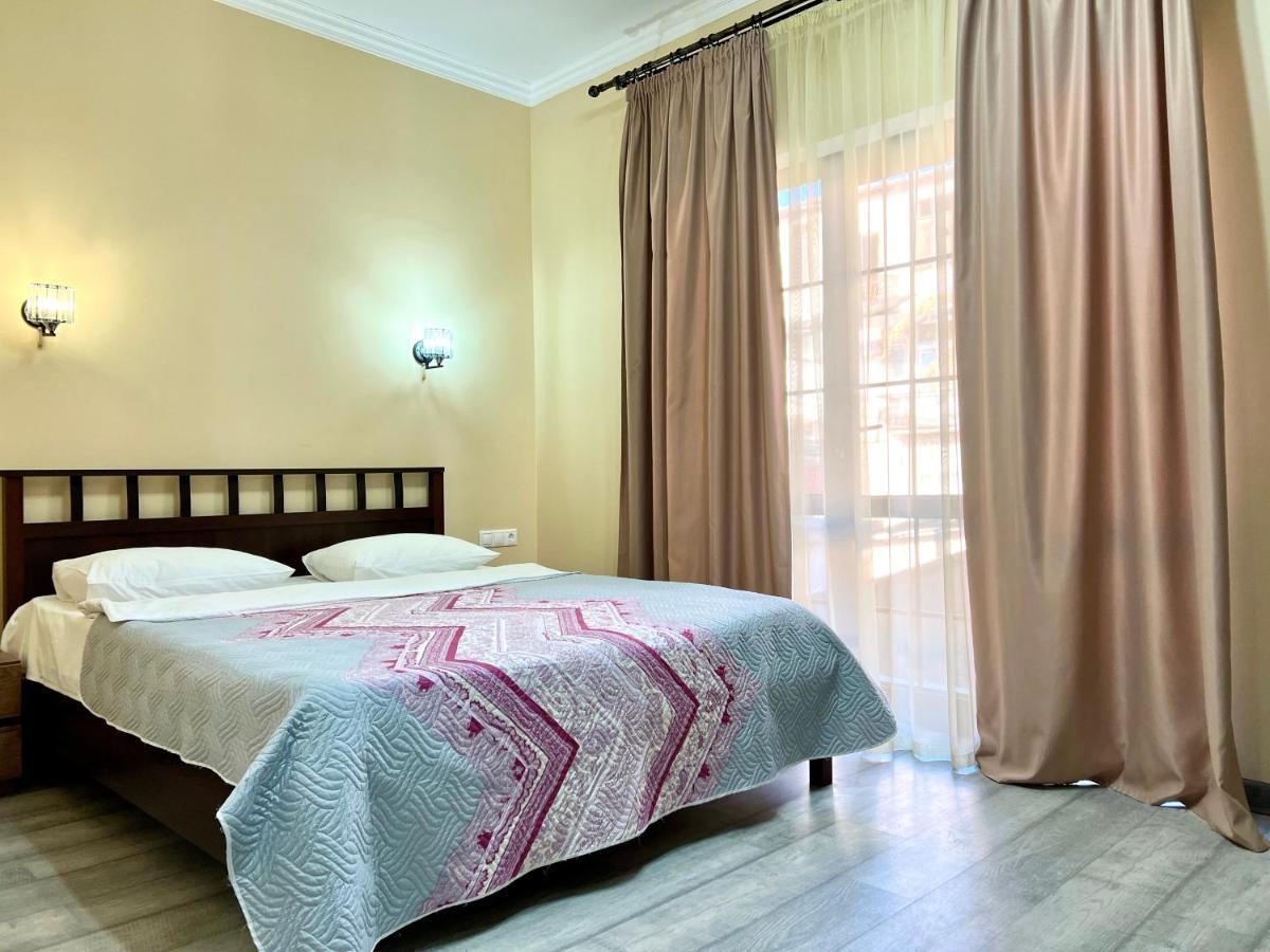 Hotel In Sukhum Sukhumi Bagian luar foto