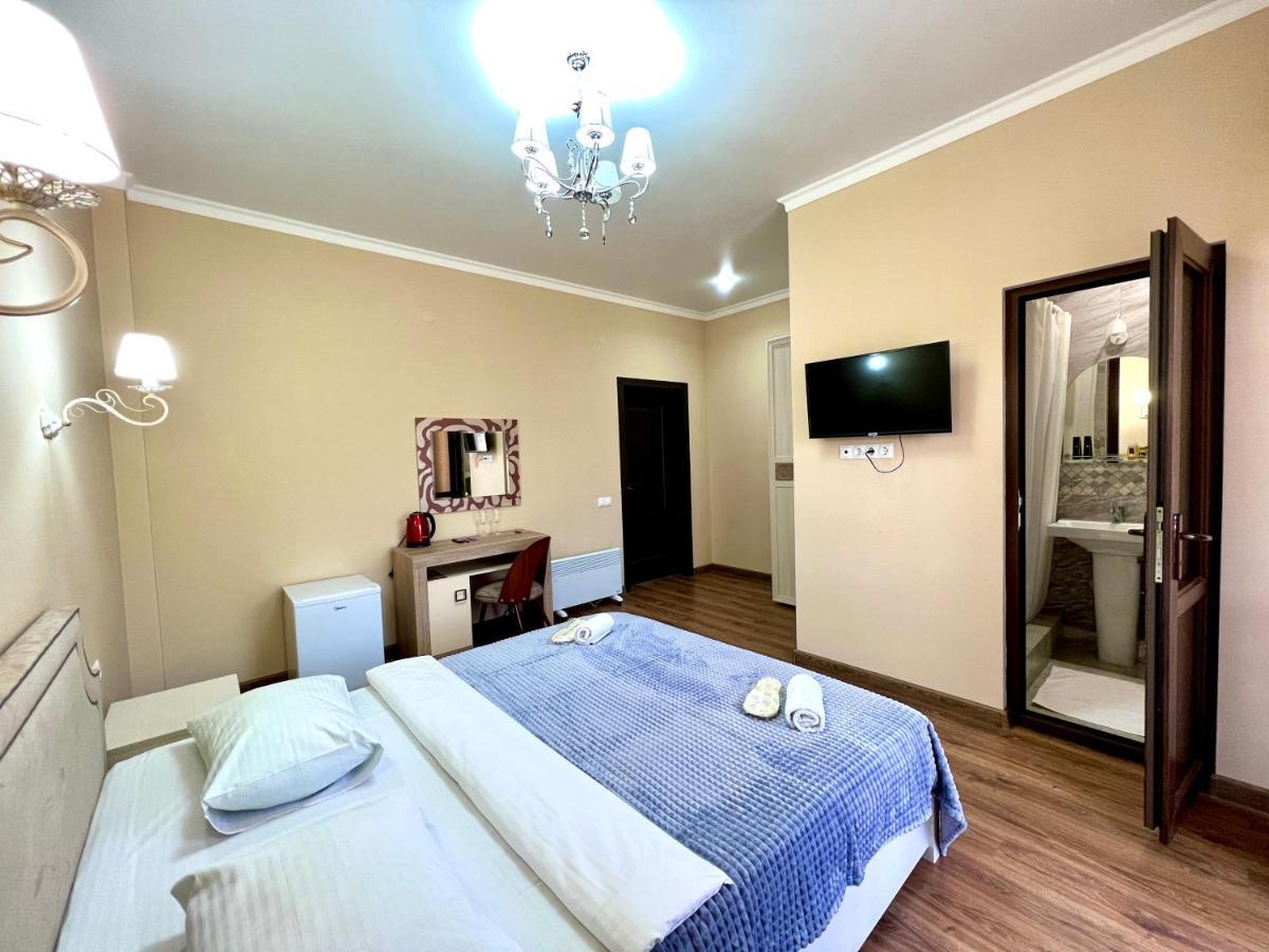 Hotel In Sukhum Sukhumi Bagian luar foto