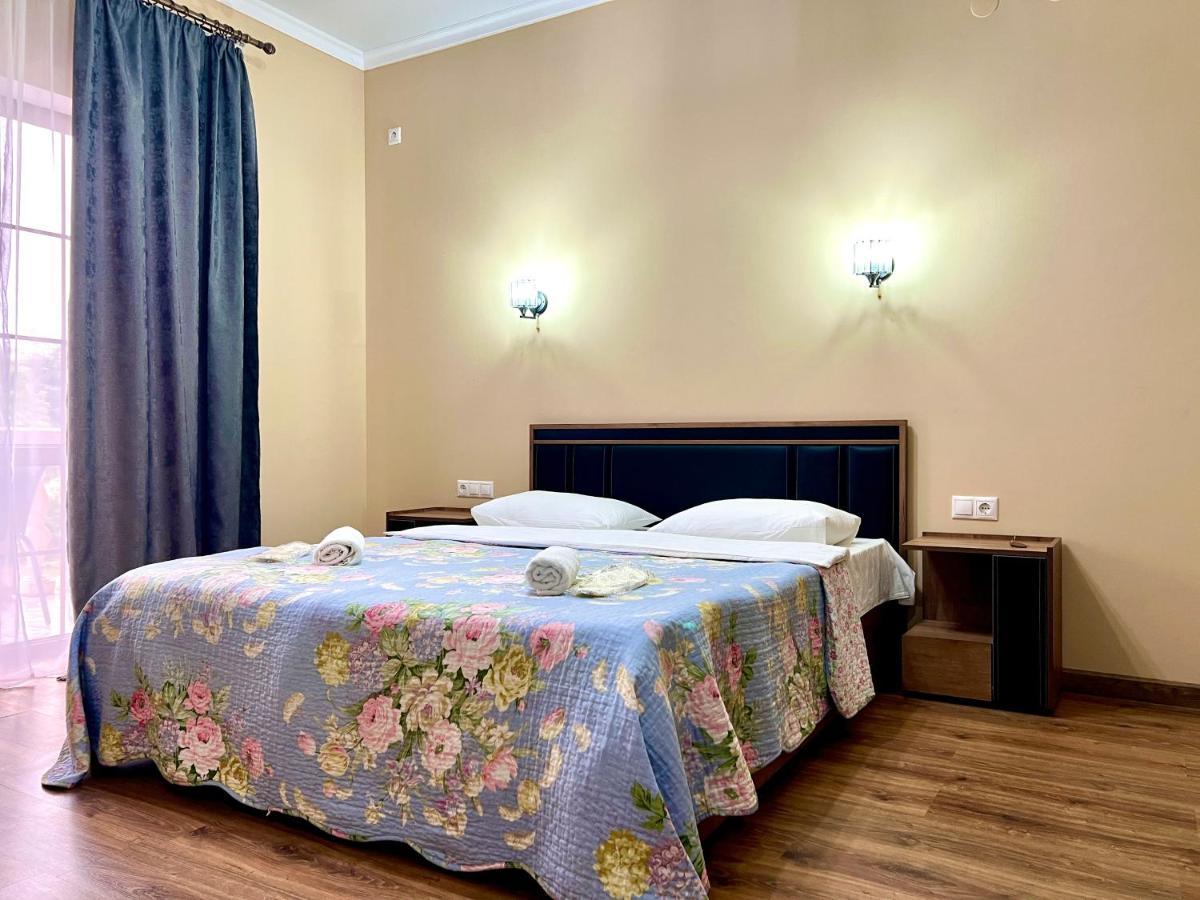 Hotel In Sukhum Sukhumi Bagian luar foto
